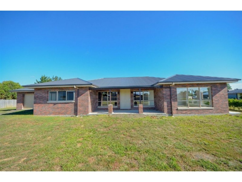 26-28 Longford Close, Longford TAS 7301