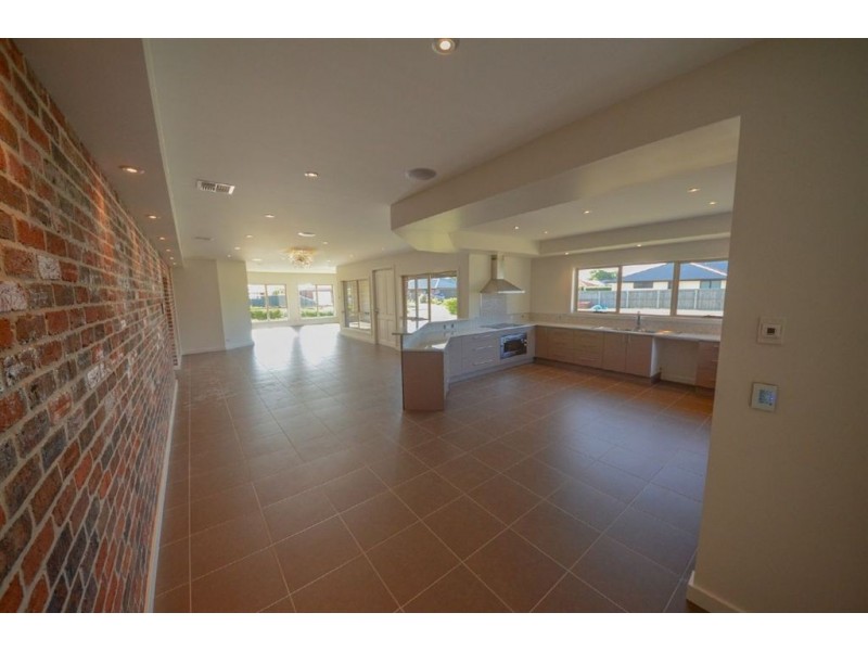 26-28 Longford Close, Longford TAS 7301