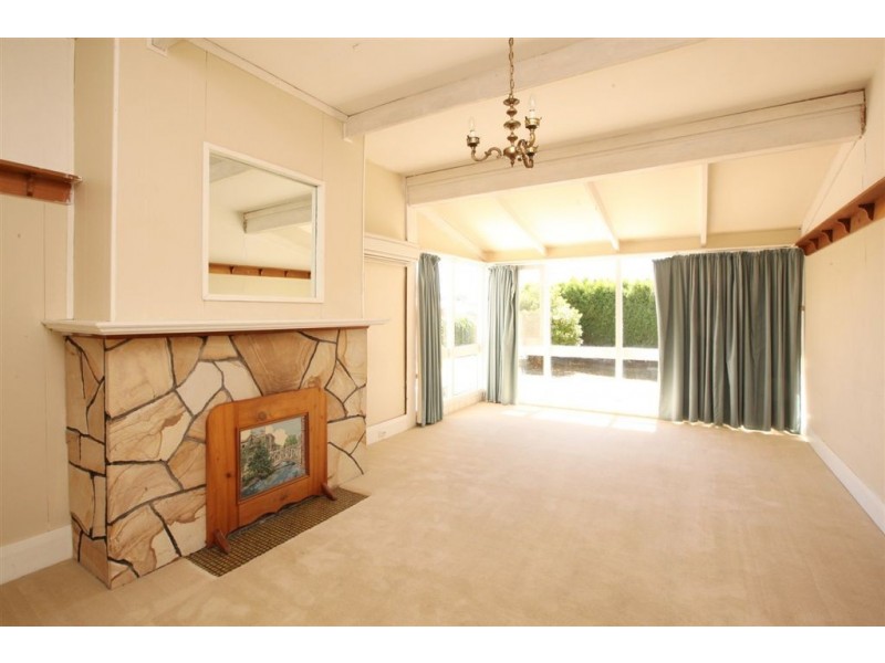 44 Pyenna Avenue, Kings Meadows TAS 7249