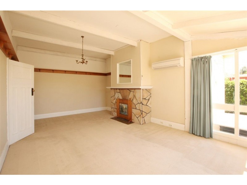 44 Pyenna Avenue, Kings Meadows TAS 7249