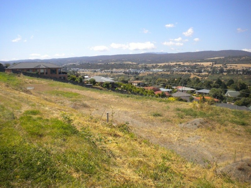 2 & 3/7 Carrera Place, Norwood TAS 7250