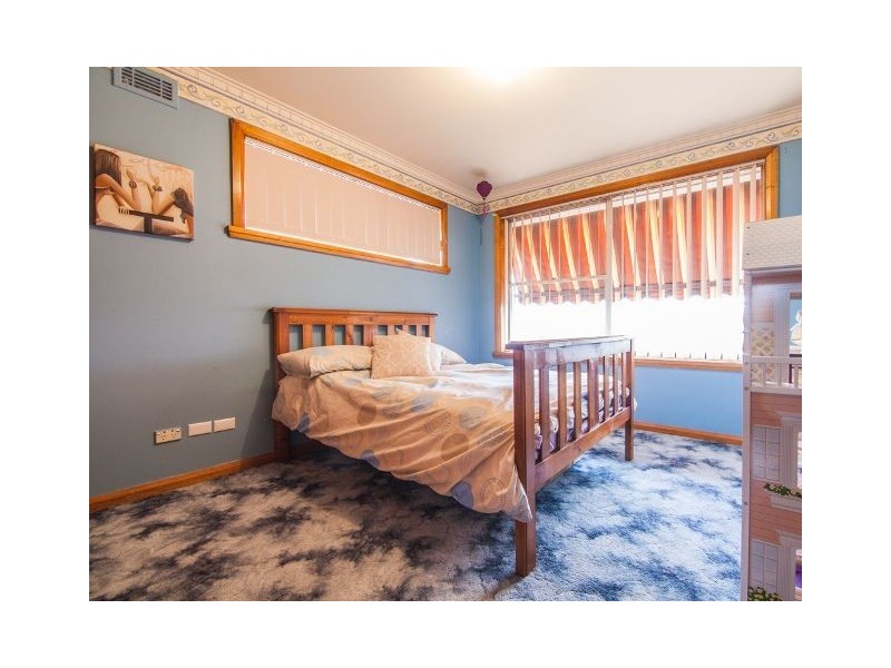 10 Procter Street, Newnham TAS 7248