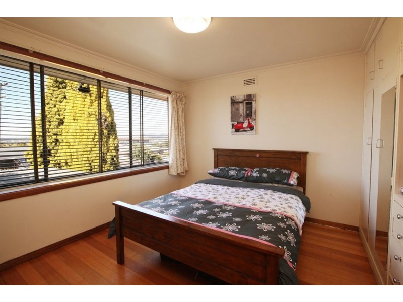 15 Arnold Street, Newnham TAS 7248