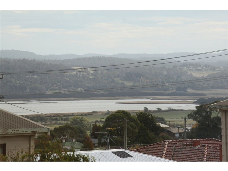 36 Cornwall Crescent, Newnham TAS 7248