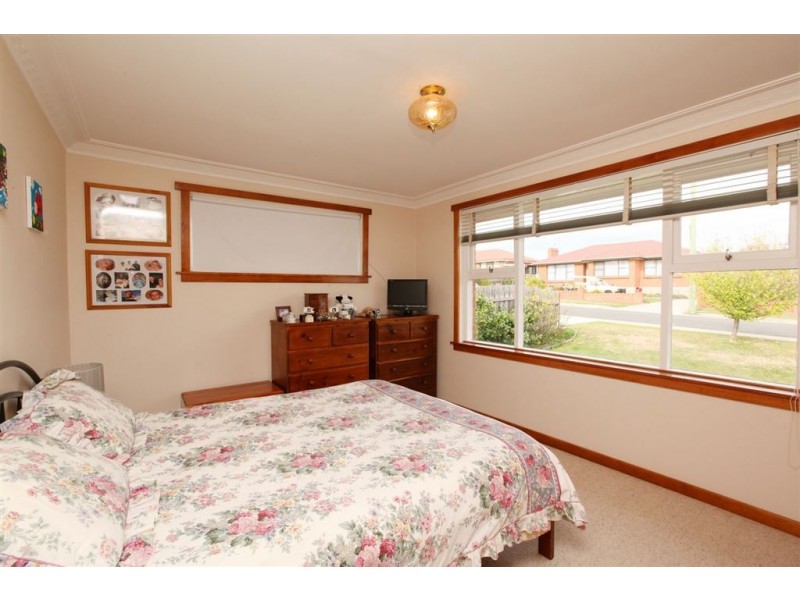 36 Cornwall Crescent, Newnham TAS 7248