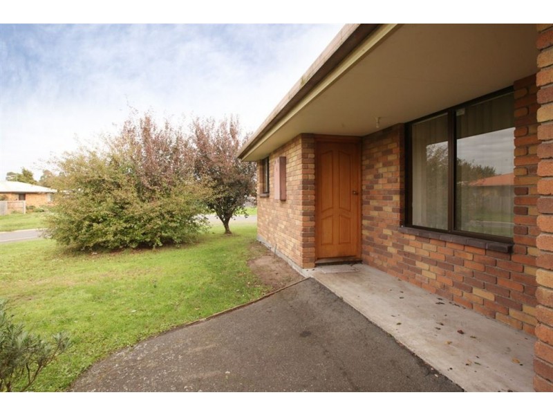 1/1-3 Norman Court, Newnham TAS 7248