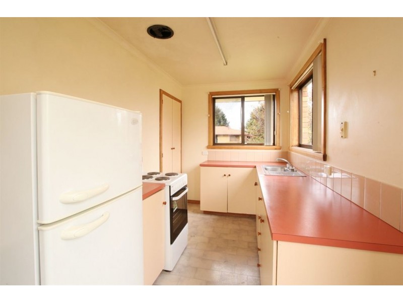 1/1-3 Norman Court, Newnham TAS 7248