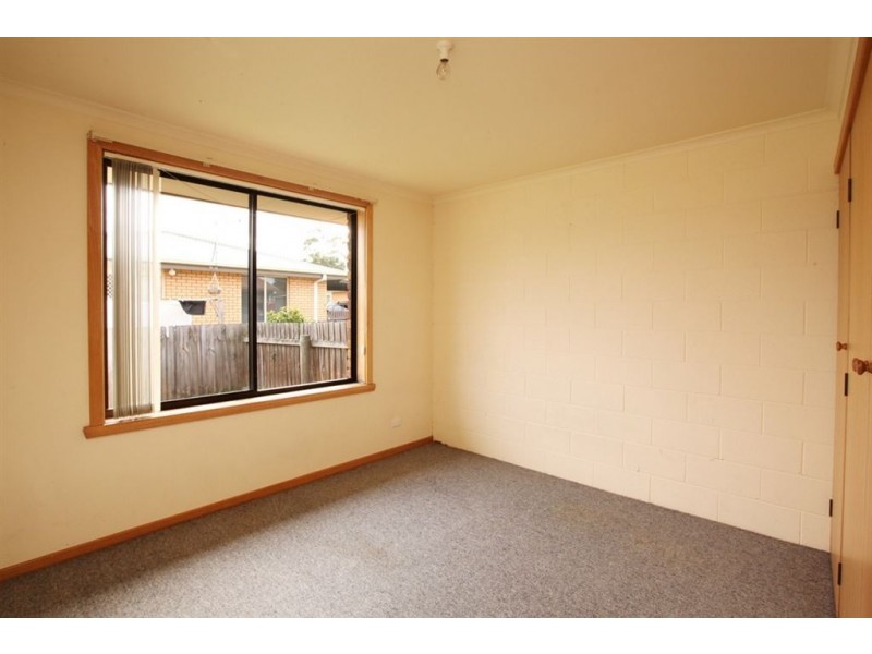 1/1-3 Norman Court, Newnham TAS 7248