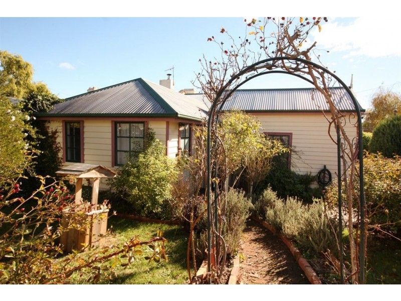 1 Leslie Place, South Launceston TAS 7249