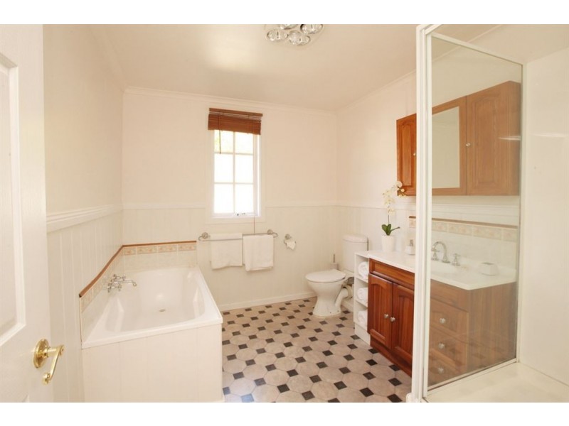 1 Leslie Place, South Launceston TAS 7249