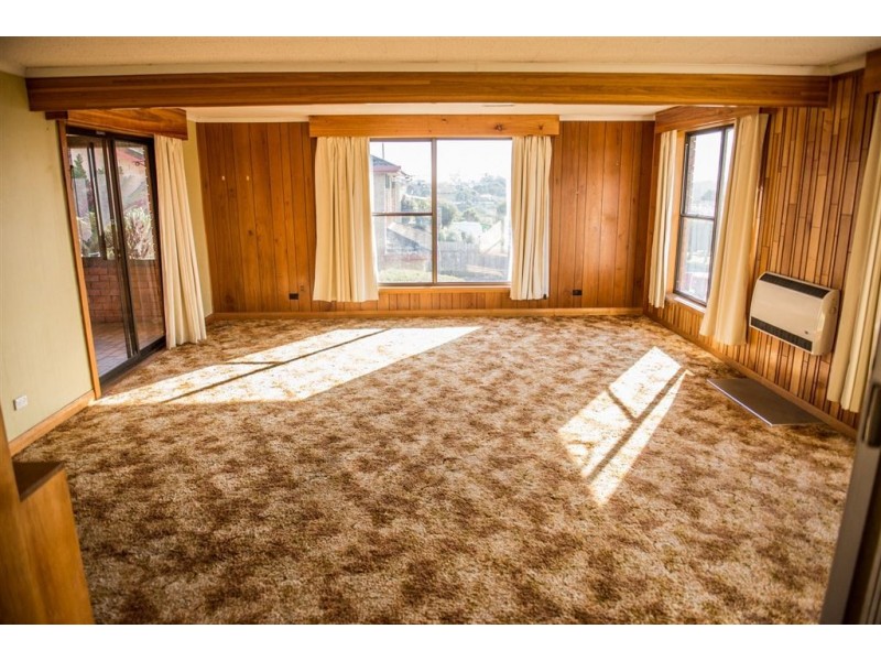 24 Redwood Crescent, Youngtown TAS 7249