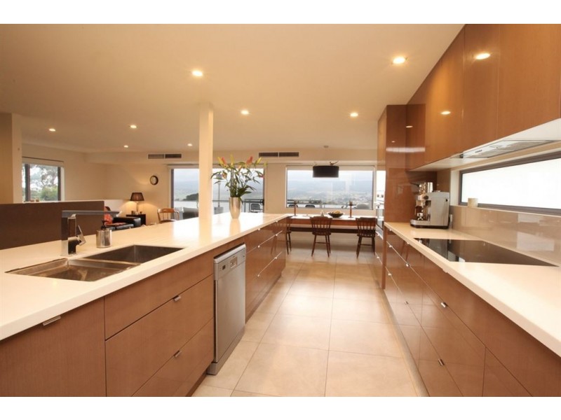 1 Roman Court, Newstead TAS 7250