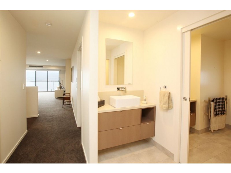 1 Roman Court, Newstead TAS 7250