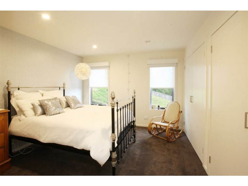 1 Roman Court, Newstead TAS 7250