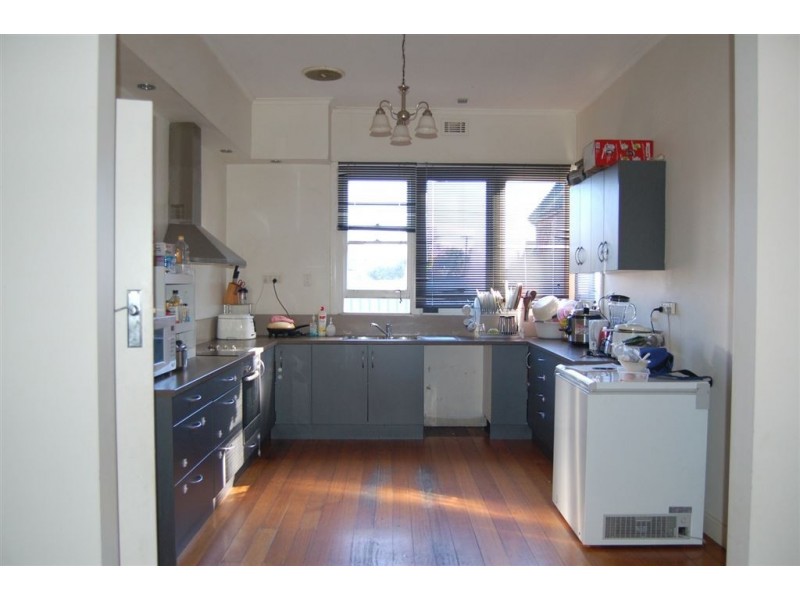 8 Albion Street, Invermay TAS 7248