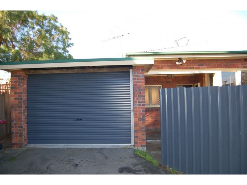 8 Albion Street, Invermay TAS 7248