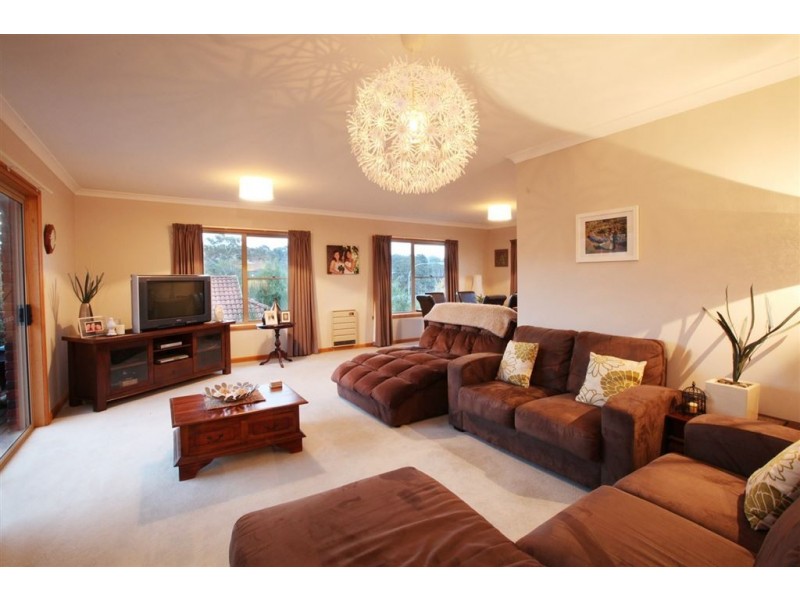 6 Piper Avenue, Youngtown TAS 7249