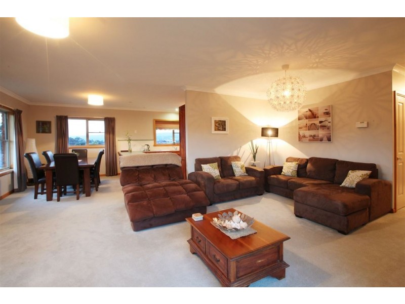 6 Piper Avenue, Youngtown TAS 7249
