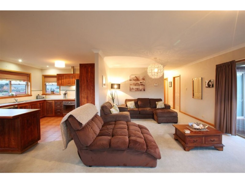 6 Piper Avenue, Youngtown TAS 7249