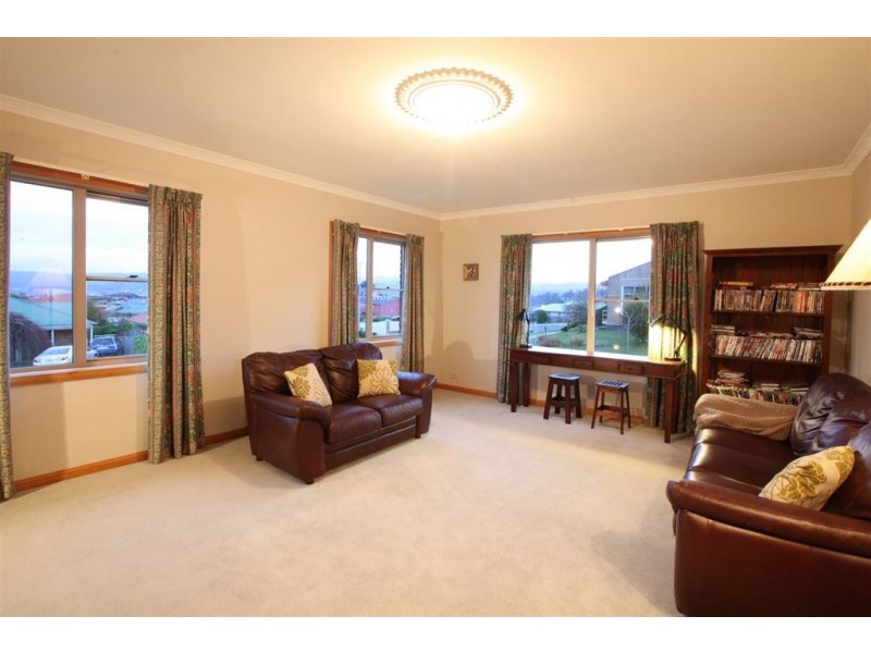 6 Piper Avenue, Youngtown TAS 7249