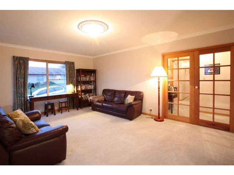 6 Piper Avenue, Youngtown TAS 7249