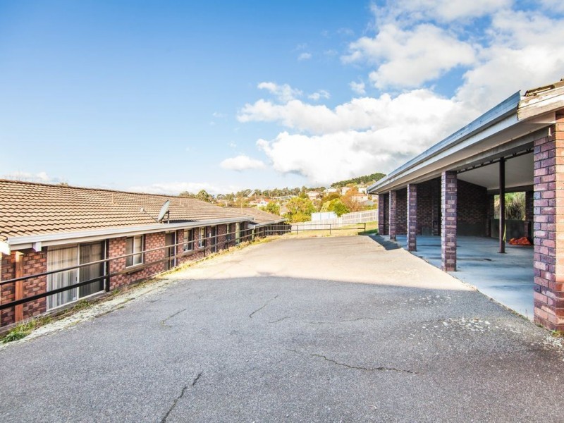 4/32a Strahan Road, Newstead TAS 7250