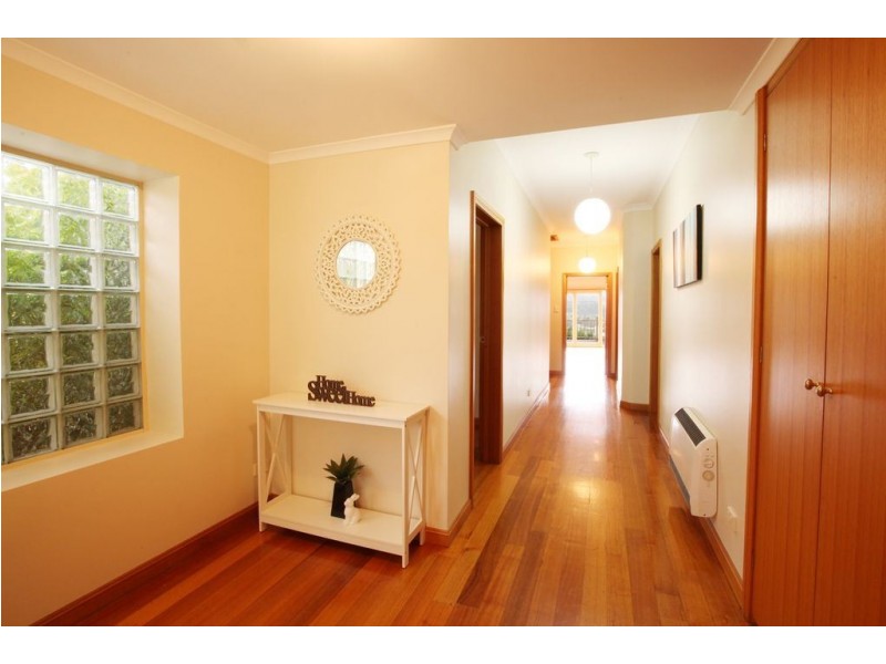 9 Lanoma Street, East Launceston TAS 7250
