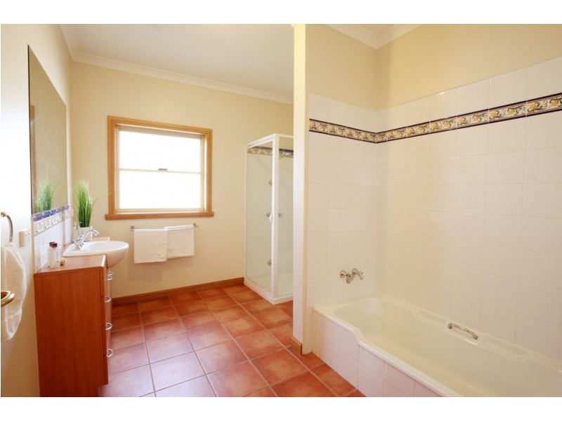 9 Lanoma Street, East Launceston TAS 7250