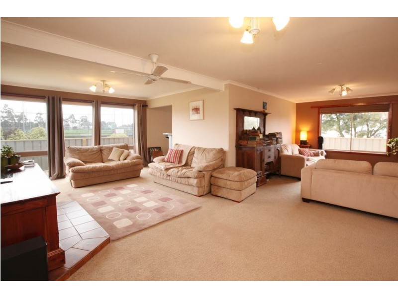 4 Glen Esk Lane, St Leonards TAS 7250