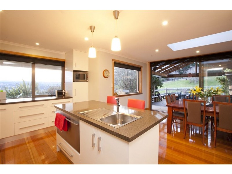 9 Audrey Ave, St Leonards TAS 7250