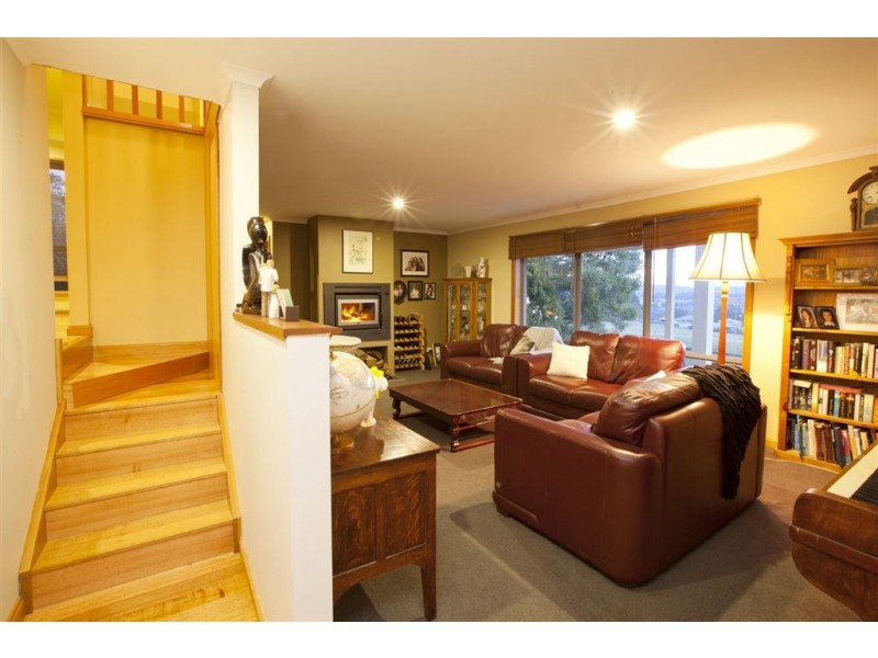 9 Audrey Ave, St Leonards TAS 7250