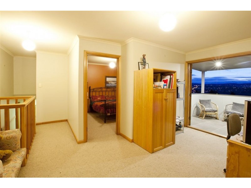 9 Audrey Ave, St Leonards TAS 7250