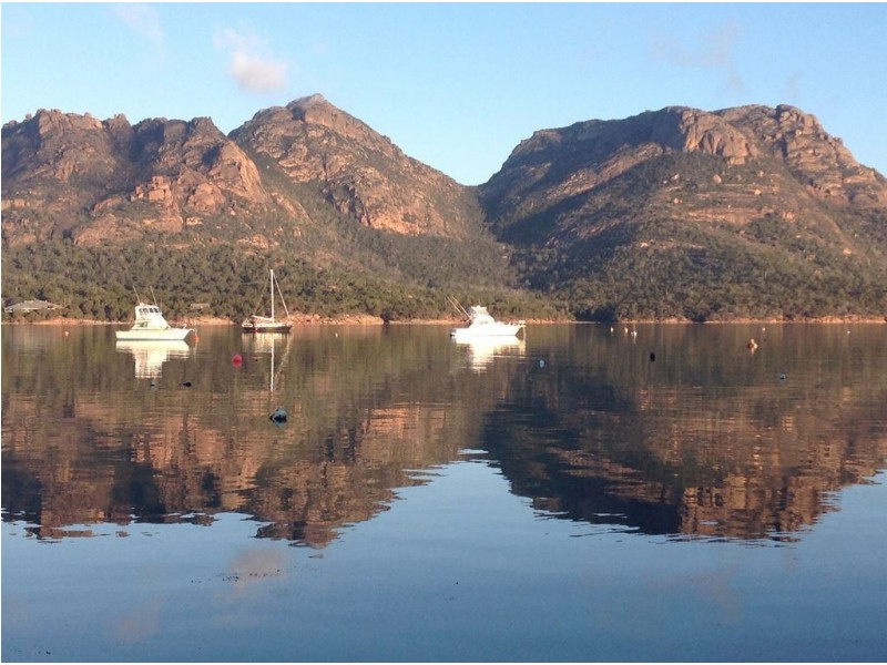 21 Esplanade, Coles Bay TAS 7215