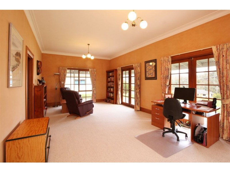 64 Bayview Drive, Blackstone Heights TAS 7250