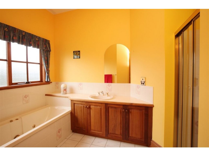 64 Bayview Drive, Blackstone Heights TAS 7250