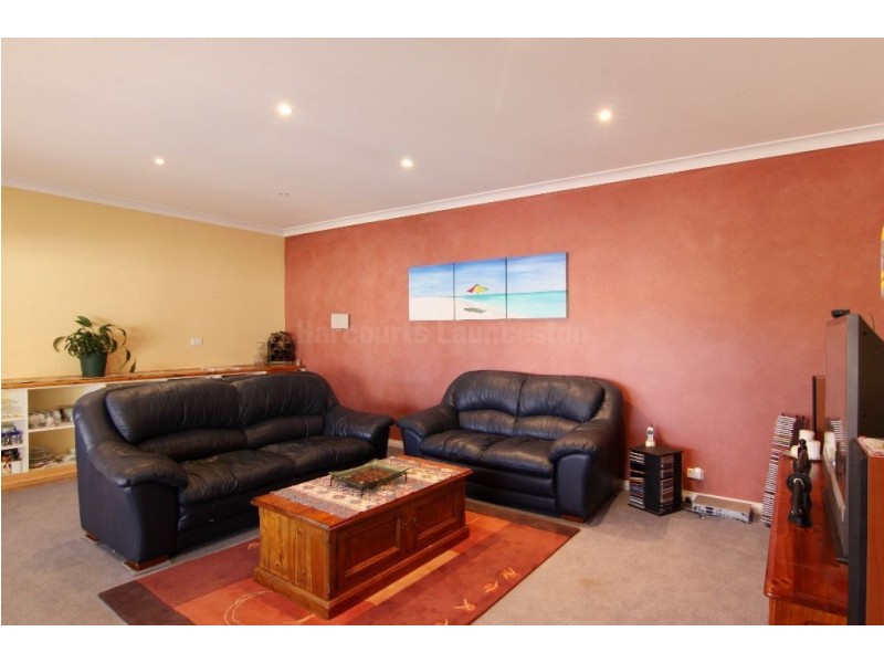 23 Rowan Avenue, Newstead TAS 7250