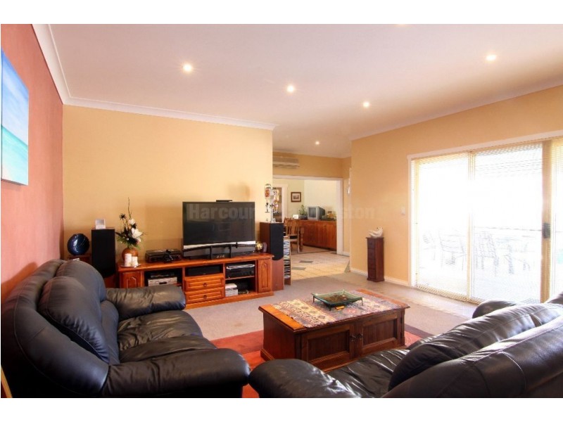 23 Rowan Avenue, Newstead TAS 7250
