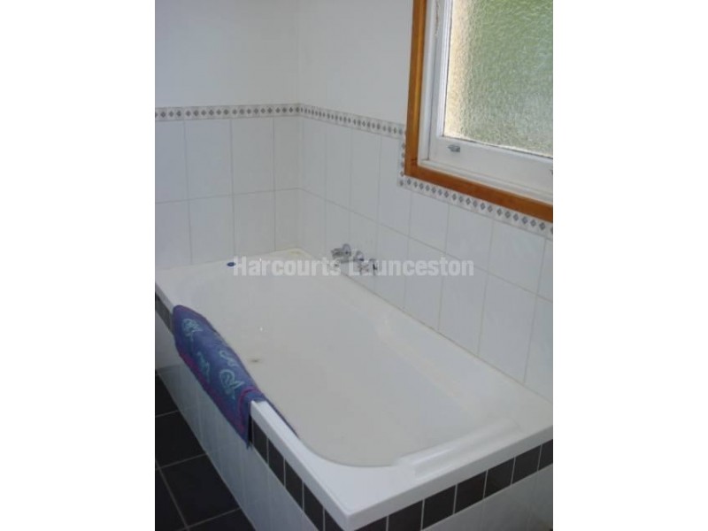 44 Pyenna Avenue, Kings Meadows TAS 7249