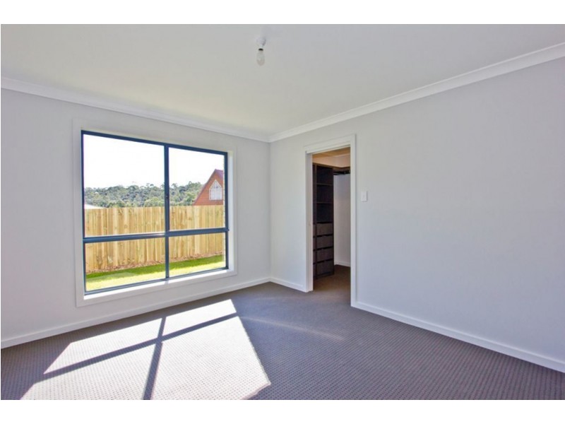 1/5 Owen Place, Summerhill TAS 7250