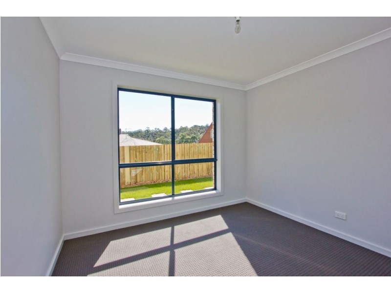 1/5 Owen Place, Summerhill TAS 7250