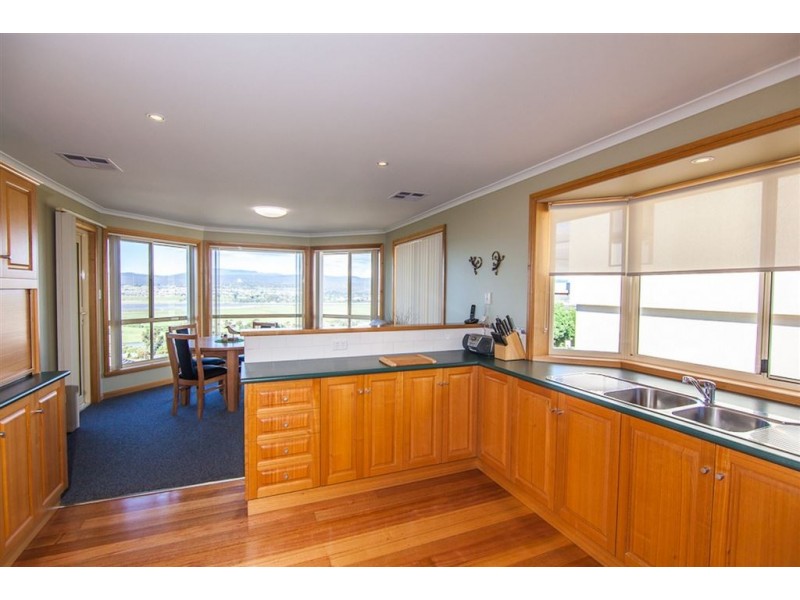 21 Allison Avenue, Riverside TAS 7250