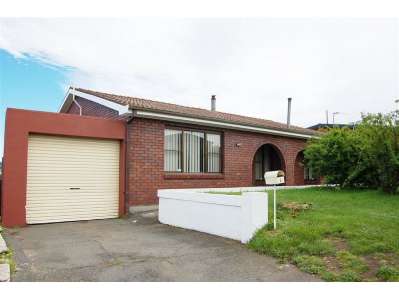 5 Parua Road, Newnham TAS 7248