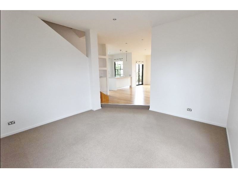 2/4 Phelps Place, Newstead TAS 7250