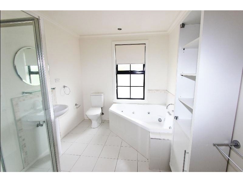 2/4 Phelps Place, Newstead TAS 7250