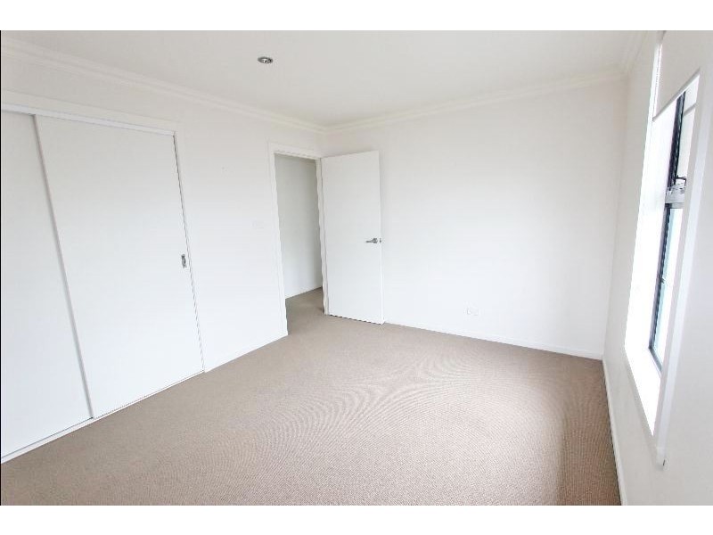 2/4 Phelps Place, Newstead TAS 7250