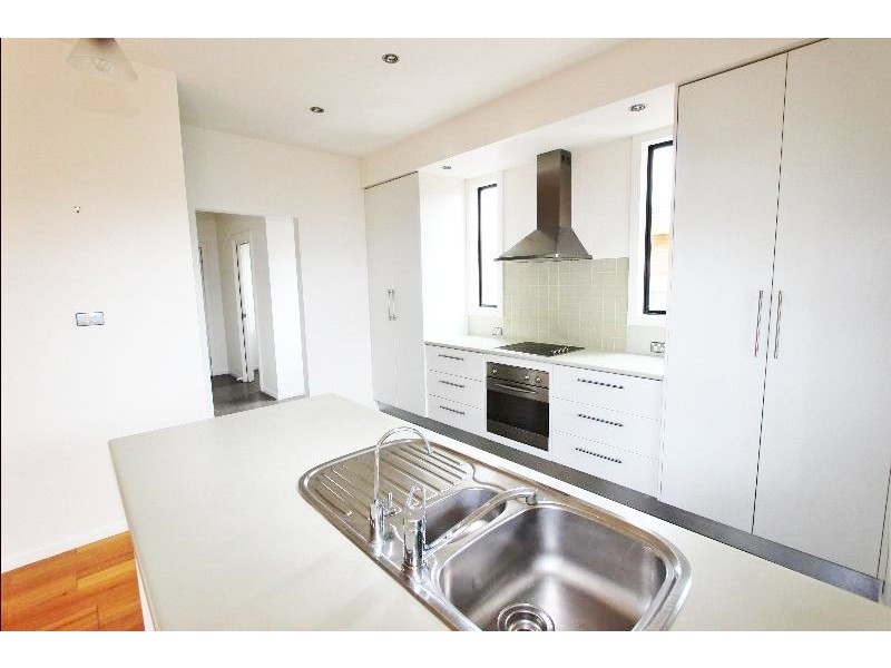 2/4 Phelps Place, Newstead TAS 7250