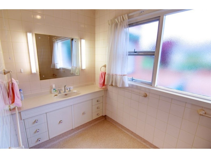 20 Newstead Crescent, Newstead TAS 7250