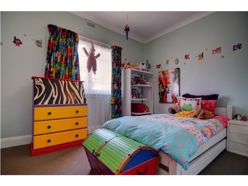 34 Ernest Street, Kings Meadows TAS 7249