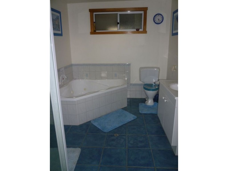 13 Lenborough Street, Beauty Point TAS 7270