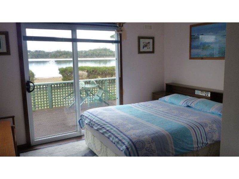 13 Lenborough Street, Beauty Point TAS 7270